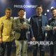 General Manager Pullman Jakarta Central Park Sylvain Laroche, CEO Ubiklan Glorio Yulianto, CEO MahakaX Ronny W Sugiadha dan Direktur PT Sinar Eka Selaras Tbk Andre Tanudjaja (dari kiri) berfoto usai memberikan keterangan pers terkait Arka Entertainment di Jakarta, Jumat (21/3/2025). Arka Entertainment lahir dari kolaborasi antara PT Aero Inovasi Media (AIM) bekerja sama dengan mahakaX dan Ubiklan yang hadir untuk menggali potensi pasar aerial entertainment dengan pemanfaatan drone dalam jumlah masif dalam bermanuver dengan koreografi presisi tinggi untuk menampilkan formasi cahaya yang memukau audiens serta menghadirkan pengalaman imersif. Industri pemasaran dan hiburan di Indonesia memasuki era baru dengan kehadiran Arka Entertainment, penyelenggara drone show terbesar di Tanah Air yang menawarkan solusi canggih melalui pertunjukan drone yang spektakuler dan memukau.