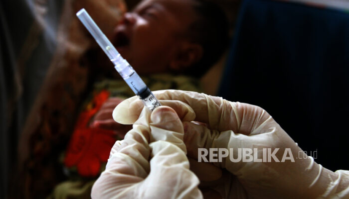 Vaksinasi Pneumonia Turunkan Risiko Terkena Radang Paru