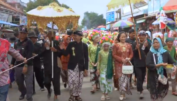 Ngarot Lelea, Tradisi Menembus Batas Masa