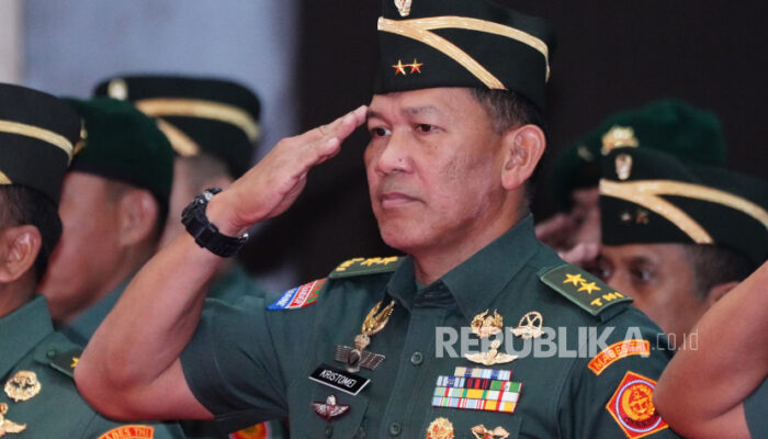 TNI Evakuasi 115 WNI di Iran dan 11 di Israel Lewat Baku, Azerbaijan