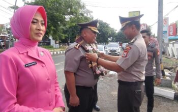 Lepas Sambut Kapolres Jeneponto, AKBP Haryo Basuki Disambut Adat Angngaru